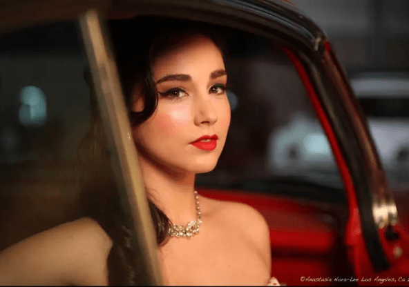 Molly Ephraim Net Worth